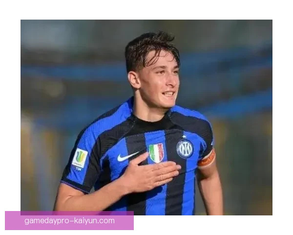 恰尔汗奥卢技术全面性持续提升，表现稳健成为球队中场核心